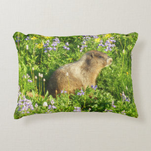 Marmot in Mount Rainier Wildbloemen Accent Kussen
