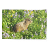 Marmot in Mount Rainier Wildbloemen Kussensloop (Achterkant)