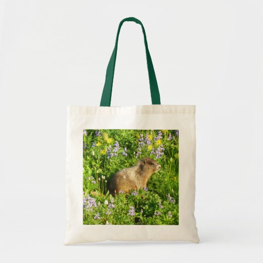 Marmot in Mount Rainier Wilde Bloemen Tote Bag (Voorkant)
