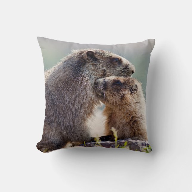 Marmot Moeder met Baby Kussen (Voorkant)