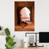 Marokkaanse schoenen aan het raam poster (Thuiskantoor)