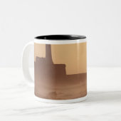 Marokko, Rabat, vuurtoren bij zonsondergang met Tweekleurige Koffiemok (Voorkant links)