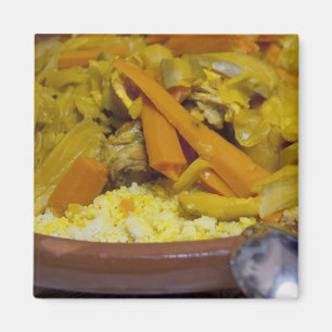 Marokko, Tetouan. Traditioneel Marokkaans maaltijd Magneet