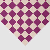 Maroon and beige checkerboard pattern tissuepapier (Detail)