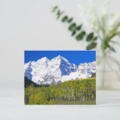 Maroon Bells met herfst espenbos. Briefkaart (Staand voorkant)