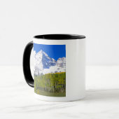 Maroon Bells met herfst espenbos. Mok (Voorkant links)