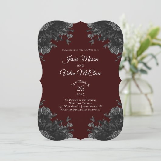 Maroon Black Grey Rozen Gothic Elegant Wedding Kaart (Staand voorkant)
