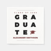 Maroon Bold GRADUATE Letters en Mutse Afstuderen Servet (Voorkant)