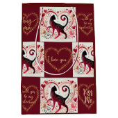 Maroon Cat - inpakpapier Medium Cadeauzakje (Voorkant)