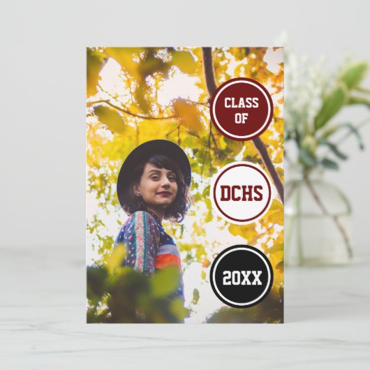 Maroon Circles Foto Afstuderen Kaart (Staand voorkant)