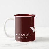 Maroon Custom Text Texas Map Outline Howdy Texan Tweekleurige Koffiemok (Links)