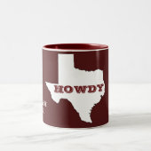 Maroon Custom Text Texas Map Outline Howdy Texan Tweekleurige Koffiemok (Center)