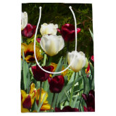 Maroon en gele Tulpen kleurrijke Floral Medium Cadeauzakje (Voorkant)