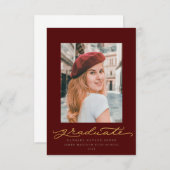 Maroon en Gold Millennial Script Uitnodiging (Voorkant / Achterkant)