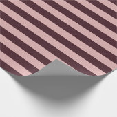 Maroon- en roze strepen cadeaupapier (Hoek)