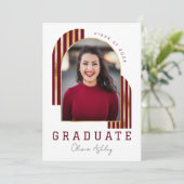 Maroon Gold Arch Foto Afstuderen Aankondiging (Staand voorkant)