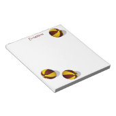 Maroon Gold Basketbal Team Kleuren Aangepaste naam Notitieblok (Schuin)