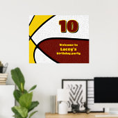 Maroon Gold Basketbal Team Kleuren Feest Welkom Poster (Thuiskantoor)