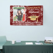 Maroon Gold Bubbles Gefeliciteerd Foto Afstuderen Spandoek (Beurs)