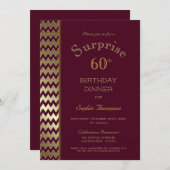 Maroon Gold Chevron Surprise 60th Birthday Dinner Kaart (Voorkant / Achterkant)