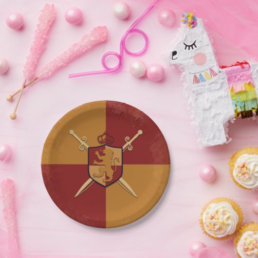 Maroon & Gold Royal Knight Griffin Shield Feest Papieren Bordje (Feest)