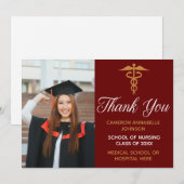Maroon Goud Afstuderen Foto Verpleegkundige of Dok Bedankkaart (Voorkant / Achterkant)