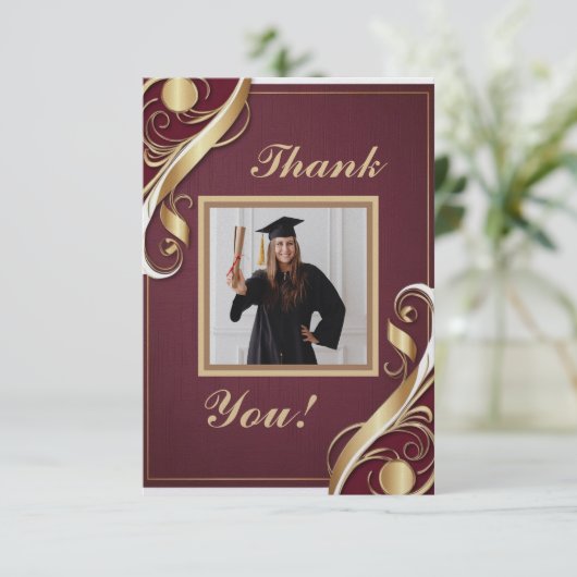 Maroon Goud Wit Afstuderen Bedankt Opmerking 2025 (Staand voorkant)