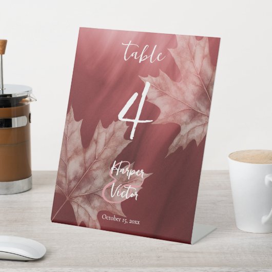 Maroon Maple Leaves Fall Wedding Reclamebord Met Voetstuk (Insitu)