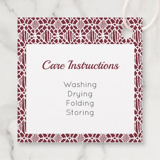 Maroon met White Crochet Lace Pattern Label (Achterkant)