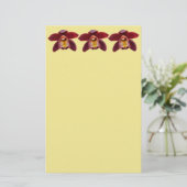 Maroon Orchids I Beauful Red Floral Briefpapier (Staand voorkant)