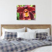 Maroon Orchids I Beauful Red Floral Canvas Afdruk (Insitu (Slaapkamer))