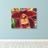 Maroon Orchids I Beauful Red Floral Canvas Afdruk (Insitu (Houten vloer))