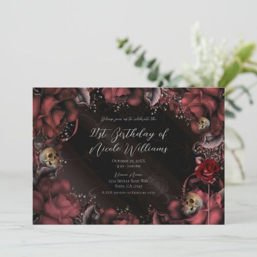 Maroon Red Rust Rozen & Skulls Birthday Party Kaart (Staand voorkant)