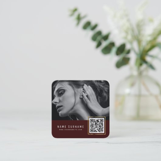 Maroon scannable streepjescode QR-codefoto Vierkante Visitekaartje (Staand voorkant)