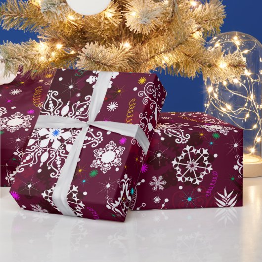 maroon-snowflake-patroon inpakpapier (Feestdagen)