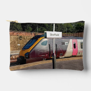 Maroon-trein Etui