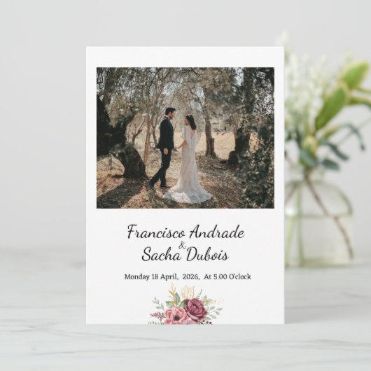 Maroon Wreath flower Wedding Save the Date Kaart (Staand voorkant)