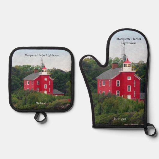 Marquette Harbor Lighthouse Ovenwant & Pannenlap Set (Voorkant)