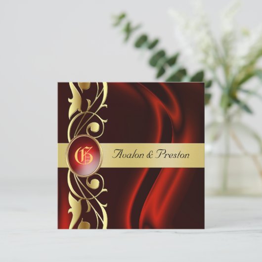 Marquis Red Silk Gold Scroll Ruby Invitation Kaart (Staand voorkant)