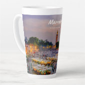 Marrakesh, Marokko - Jemaa el Fnaa plein groot Latte Mok (Linkerhoek)