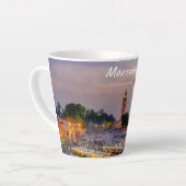 Marrakesh, Marokko - Jemaa el Fnaa plein klein Latte Mok (Linkerhoek)
