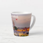Marrakesh, Marokko - Jemaa el Fnaa plein klein Latte Mok (Rechterhoek)