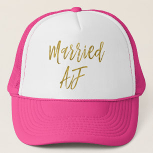 Married AF Gold Foil en White Trucker Hat Trucker Pet