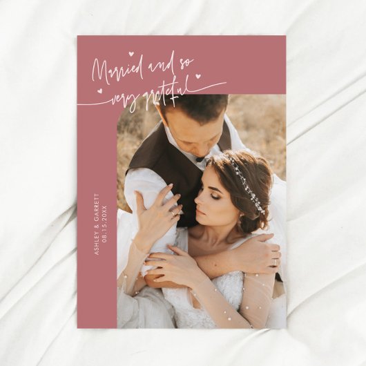 Married and Grateful Wedding Photo Pink Bedankkaart