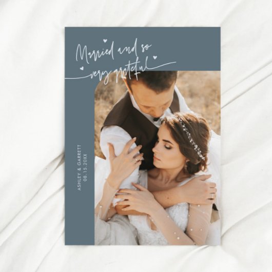 Married and Grateful Wedding Photo Slate Blue Bedankkaart