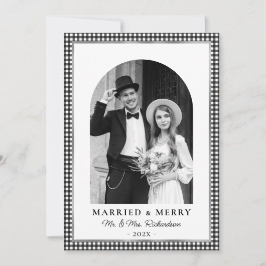 Married and Merry Arch Photo Black White Plaid Feestdagenkaart (Voorkant)