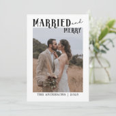 Married and Merry Christmas Newlyweds Holiday Bedankkaart (Staand voorkant)