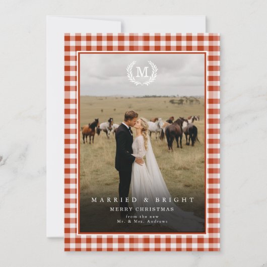 "Married & Bright" Gingham Monogram Crest 2 Photo Bedankkaart (Voorkant)