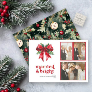 Married & Bright Red Bow Holly Pas getrouwd 3 Foto Feestdagenkaart