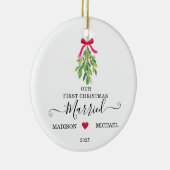  Married First Christmas Mistletoe Holiday Keramisch Ornament (Rechts)